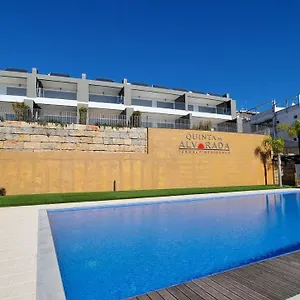 quinta-da-alvorada-by-sunny-deluxe.hotelaalgarve.com/